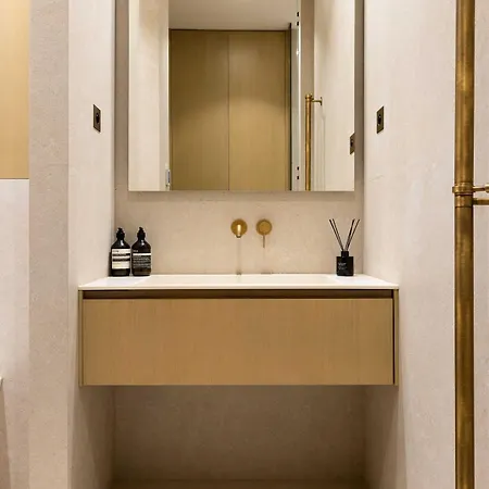 Luxurious Madeleine - Saint Honore