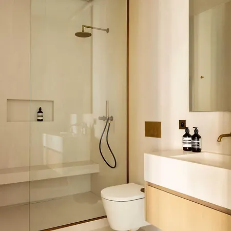 Luxurious Madeleine - Saint Honore パリ