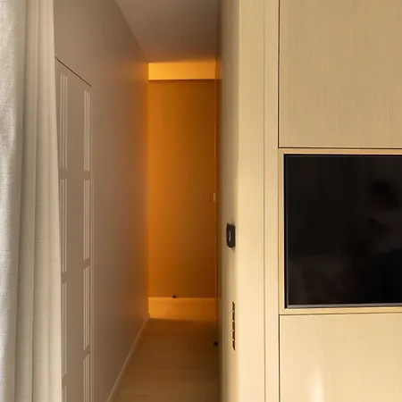 Luxurious Madeleine - Saint Honore