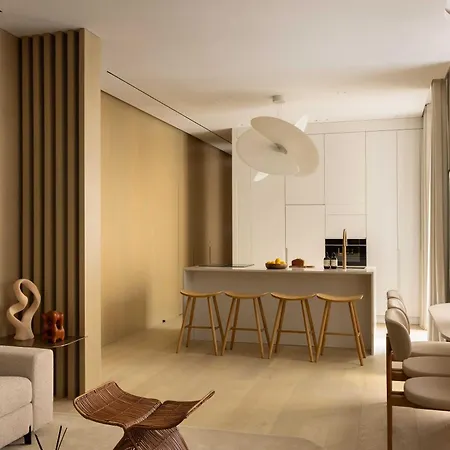 Luxurious Madeleine - Saint Honore *